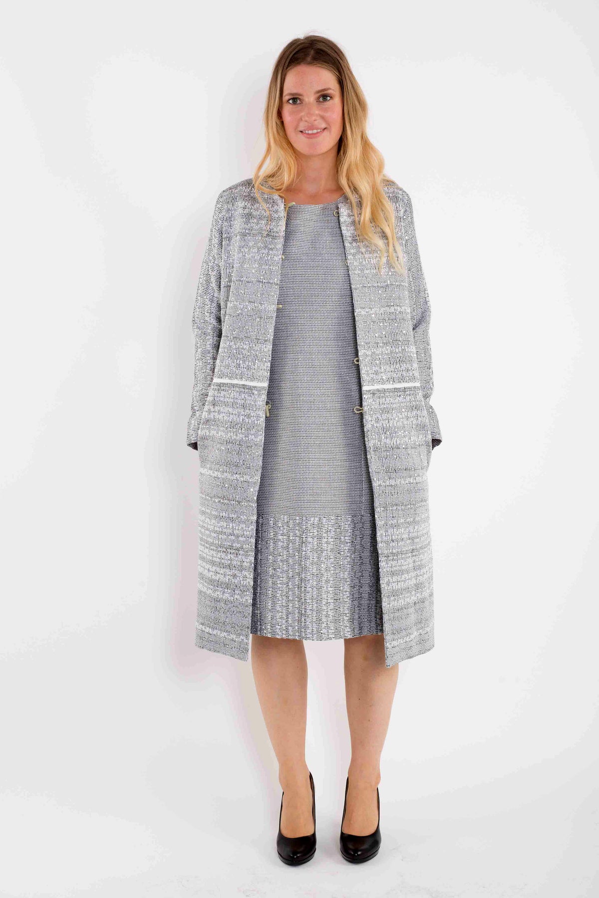 Sequinned Sleeveles Dress