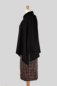 Black shirt and skirt pictures from the left side